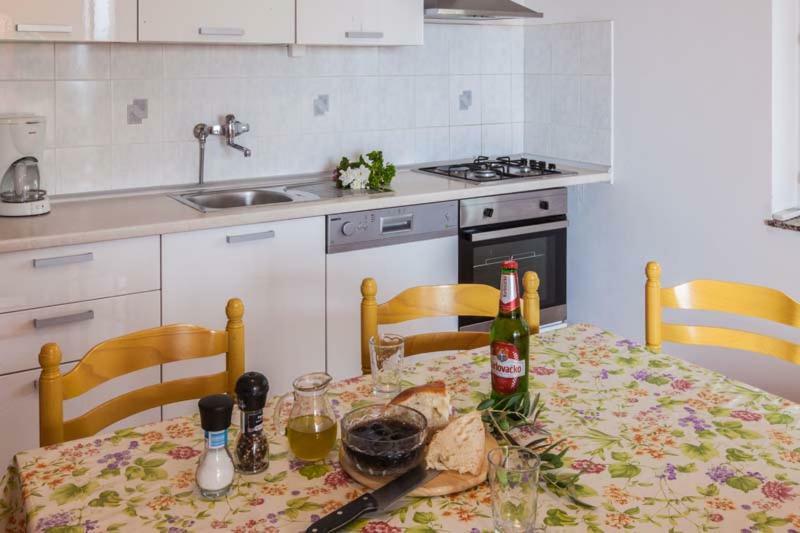 Apartmani Mudronja Murter Eksteriør bilde